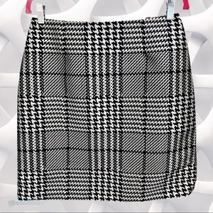 EUC WHBM Herringbone Skirt.  CLASSIC!